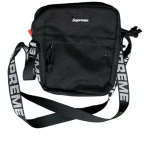 SUPREME CROSSBODY